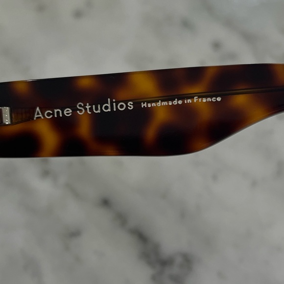 Acne Studios Library sunglasses. - Picture 10 of 13